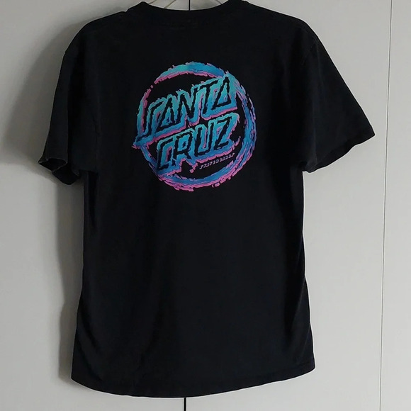 Santa Cruz Skateboards Tops - Santa Cruz Skateboards Crewneck T-shirt graphic print Size Small